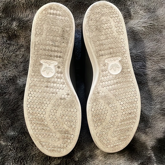 Adidas Stan Smith Shoes - Picture 5 of 5